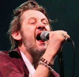 Shane MacGowan: U2 und Paul Weller würdigen den Pogues-Sänger